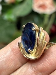 57. Rare Crown TRIFARI Gold tone Blue Oval Cabochon Clip on Earrings 14.7g, 21mm