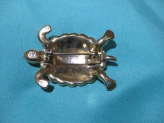 Lauren Conrad Signed Vintage Turtle Pin Gold Tone Honey Colored Enamel brooch