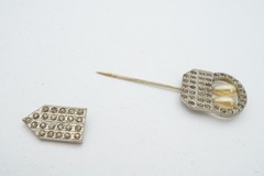 Vintage Brooch Pin Silver Tone Rhinestone Faux Pearl