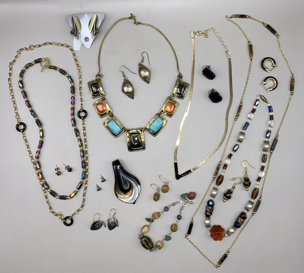 Neutral Vtg 17Pc Lot Jewelry Modern Tiger Eye Gems Gold Tone Christophe Poly
