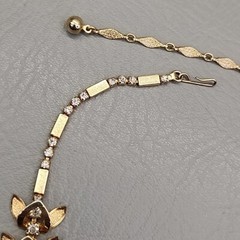 Vintage Linked Necklace Fold Over Gold Tone Textured Clear Rhinestones 16″