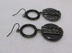 Vtg Gun Metal Black Wrapped Grey Lucite Disk Dangle Earrings Pierced