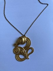 Rare vintage sea serpent/sea horse pendant necklace