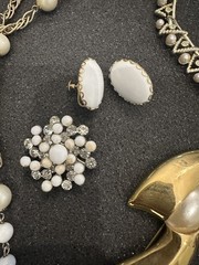 Vintage Estate Costume Jewelry Lot! Brooches and more!