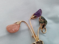 NATURAL STONE ATLANTISITE PURPLE AMETHYST PEACH MOONSTONE CABOCHON BROOCH FLORAL