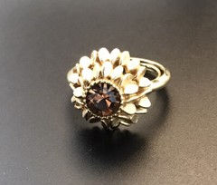Vtg 1974 Avon Sunflower Gold Tone Topaz Crystal Ring Adjustable Size 7.5. #680