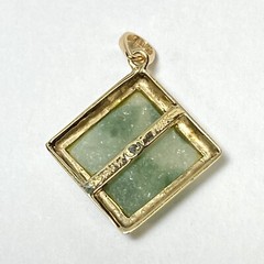 Ming’s Honolulu 14K Yellow Gold Square Cabochon Jade 18mm Pendant 5.2 g