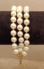 Premier Designs Faux Pearl Bracelet 3 Strand Classic Gold Tone Clasp 1990’s Vtg