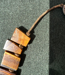16.5″ Tiger’s Eye Hand Knotted Fan Necklace with Unknown Metal Clasp 63 grams
