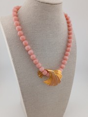 AVON 1990 DRAPED ELEGANCE NECKLACE EARRINGS SET gold-tone peach enamel & lucite