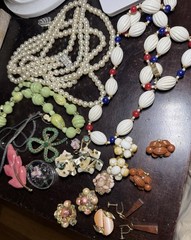 Vintage Lot Of Jewelry Necklaces Earrings Brooches All Wearable 18 Pieces