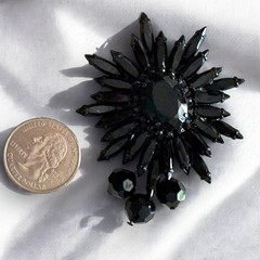 Signed D&E Juliana for Alice Caviness 3” Jet Rhinestone Brooch Black Metal