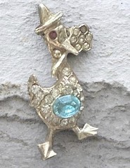 VTG Duck Brooch Pin Top Hat Clear Rhinestones Blue Cabochon Gold Tone