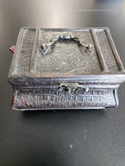 vintage jewelry lot of 29 in vintage box