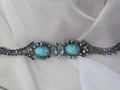 1950s Aurora Borealis AB Rhinestone & Blue Molded Glass Bracelet 7.25″