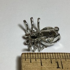 SPIDER BROOCH AWESOME BLACK JET RHINESTONE W/RED RHINESTONE EYES SILVERTONE