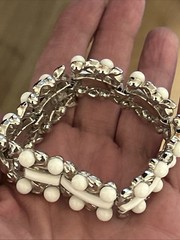 VTG 3 Piece Crown Trifari Milk Glass Necklace Bracelet Clip Earrings Beautiful