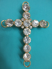 ANTHONY ATTRUIA Signed CROSS BROOCH Crystal/RHINESTONE 3.75″ Retro Religious Vtg