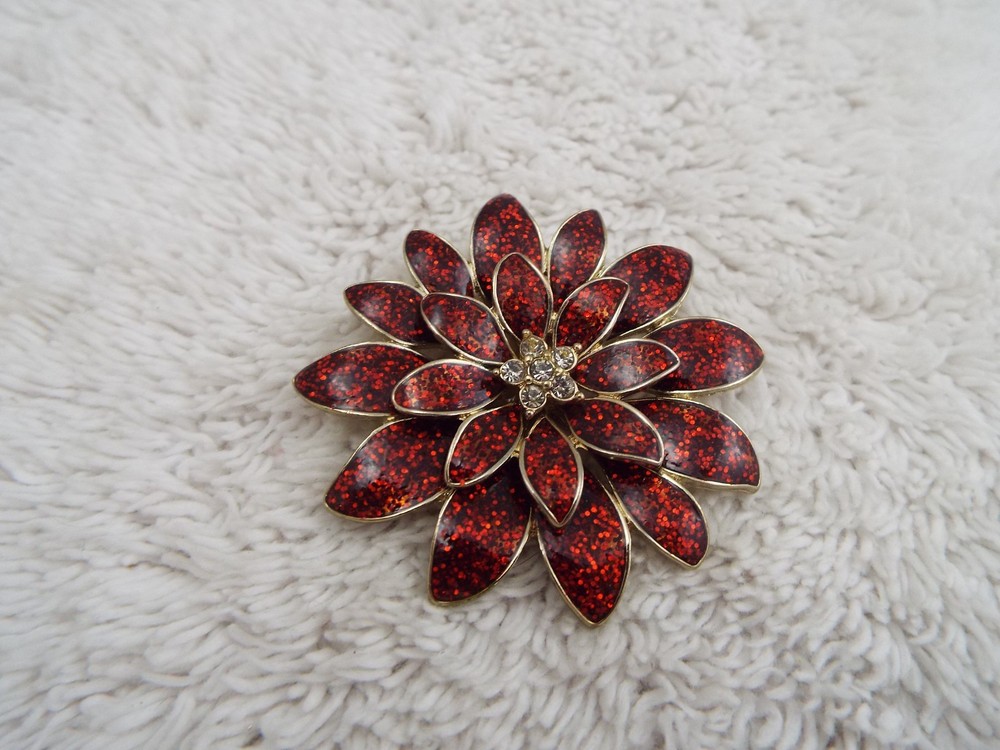 KC Goldtone Rhinestone Red Flower Pin (J46)