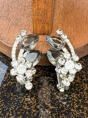 Vintage D&E Juliana Smoky Gray Rhinestone Clip On Earrings Statement Jewelry