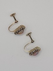 Vtg Retro Marked Vargus Goldtone Screw-Back Faux Fire Opal Rhinestone Earrings