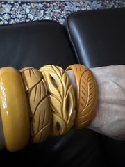 Lot Of 4 Estate Vintage Carved Butterscotch Bakelite Bangle Bracelets