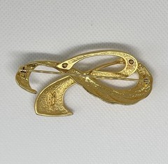 Vintage Signed Tona Ribbon Brooch Brushed and Textured Gold Tone Swirl Design