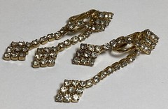 GORGEOUS RHINESTONE CLIP-ON DANGLE DROP EARRINGS CLEAR SETS GOLDTONE VTG