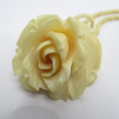 3-D Rose Pendant Necklace Beige Flower Vintage