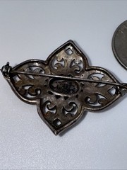 VINTAGE STERLING SILVER AND BLACK ONYX PIN BROOCH