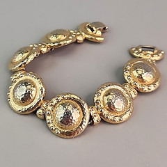 Vintage Monet Bracelet Round Linked Gold Tone 6.75″
