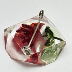 VTG reverse-carved Lucite Brooch Red Rose Leaves Faceted Octagonal Acrylic 1950s