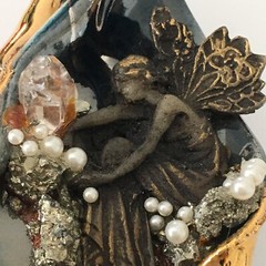 Vintage Ceramic Goddess Earrings Brooch Set
