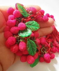 MIRIAM HASKELL HESS 20’S RED SILK CORD & LUCITE CHAIN CHOKER SUGAR BEAD CLUSTERS