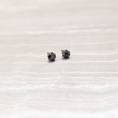 Vintage Stud Earrings Dark Reflective Gem & Gold Tone – Small