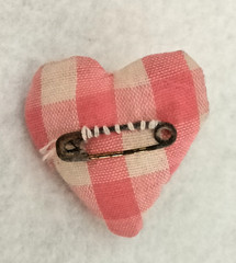 Handmade Cat Brooch (165 – 2415)