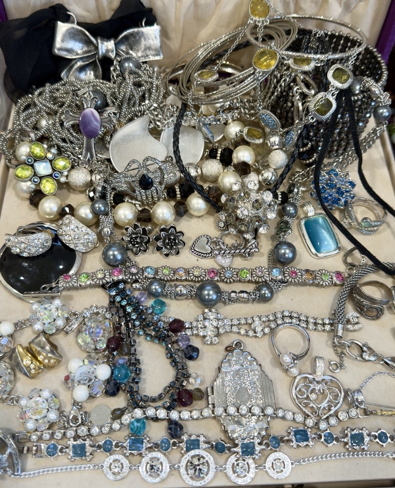 Vintage Estate Costume Jewelry Lot! AVON, MONET and more!