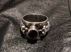 Genuine Vintage Sterling Silver Black Onyx Wide Band Flower Ring Sz 5.5, S West