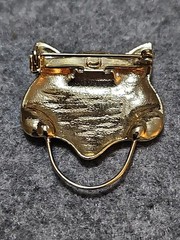 Black Cat Face Brooch Eye Glasses Holder Pin Sunglasses Eye Wear (C1)