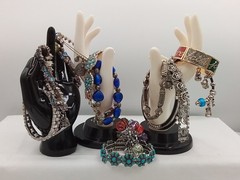 16 LOT R VINTAGE ESTATE BRACELETS TENNIS TOGGLE CHARM STRETCH BANGLE VARIETY