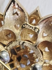 Vintage Jomaz Joseph Mazar Gold Rhinestone Flower Brooch Signed Jomaz