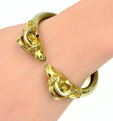 Charming Etruscan Revival Figural Dual Ram Head Alloy Magnetic Bracelet
