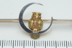 ANTIQUE ENGLISH VICTORIAN 15K GOLD PLATINUM RUBY OWL & MOON BROOCH c1900