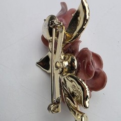 Vntg Gold Dusted Mauve Pink Delicate Rose Clip Earrings And Brooch Gold Tone M10