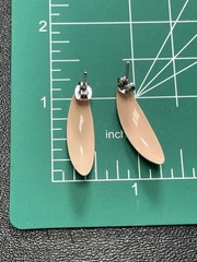 Vintage 1.2” Beige Enameled Metal Drop Earrings