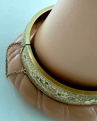 VICTORIAN BB Gold-Filled Taille d’Epergne Bangle w/Safety Chain, Floral, 12KGF