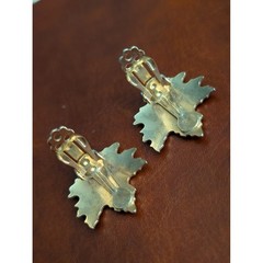 Vintage Gold Tone Maple Leaf Clip On Earrings