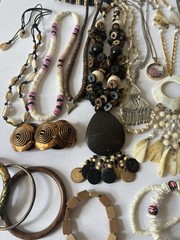 Vintage – Modern Wooden Boho Natural Jewelry Lot Puka Ocean Brown 35+ MoP
