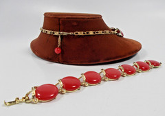Lisner Vintage Red ‘Moon glow’ Lucite Thermoset Necklace & Bracelet Jewelry Set