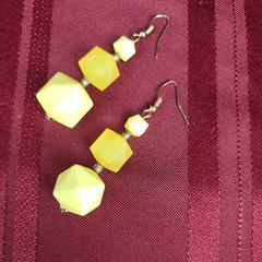 Yellow Faceted Square Beads 3 Strand Necklace with Matching Pierced Earrings